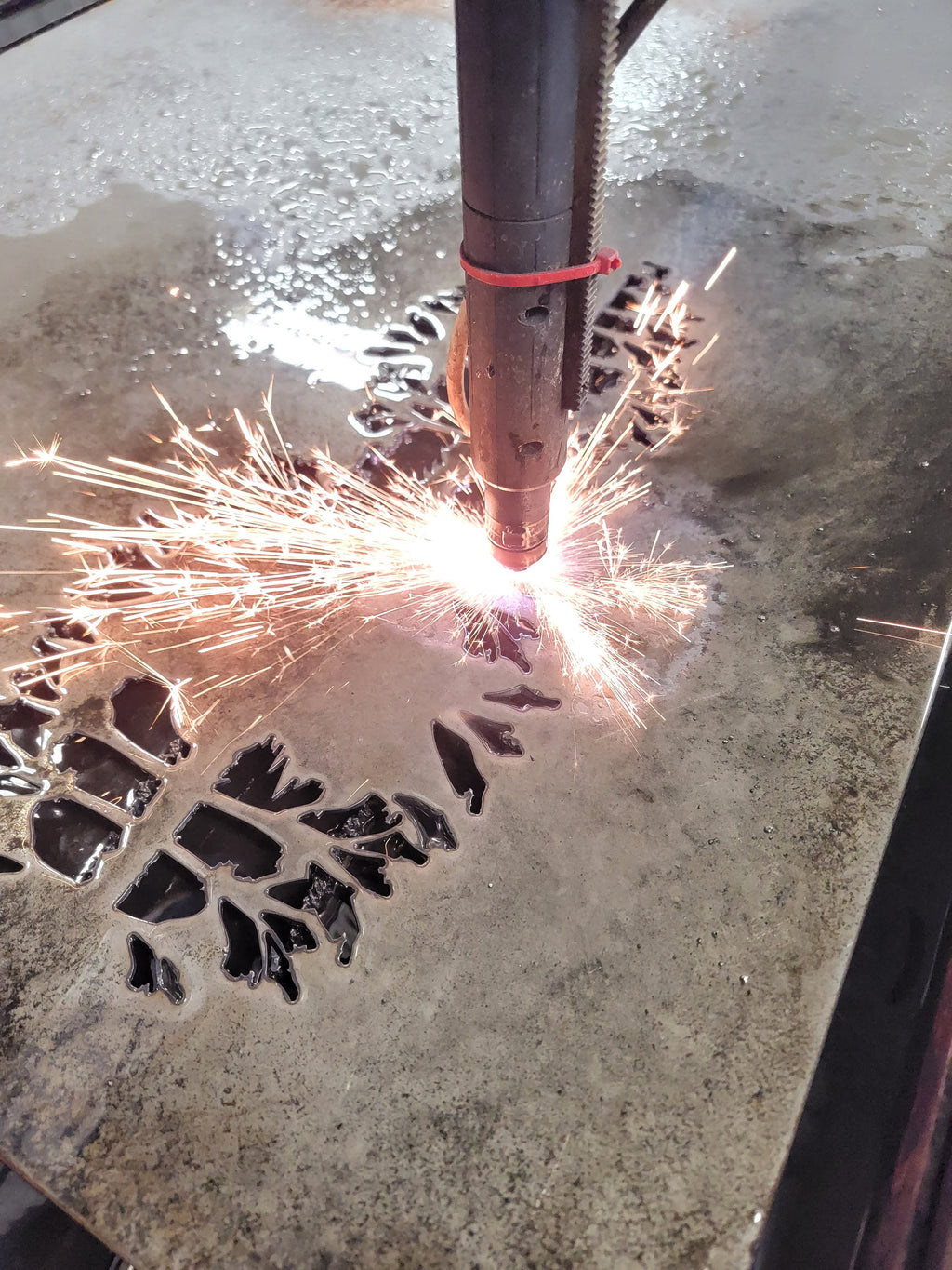 CNC plasma cutting the Guitar Sunset Metal Art design