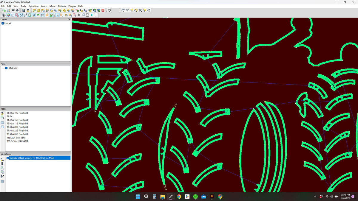 9420 Tractor Silhouette vector paths in design software (photo 7)