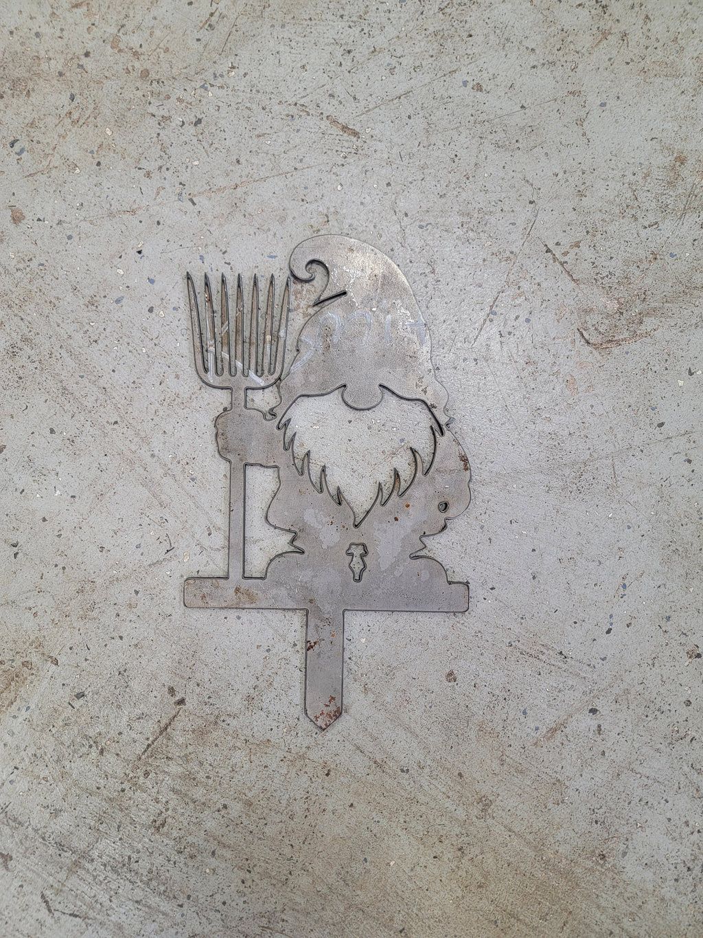 Gnome Garden Stake Bundle finished metal example (photo 7)
