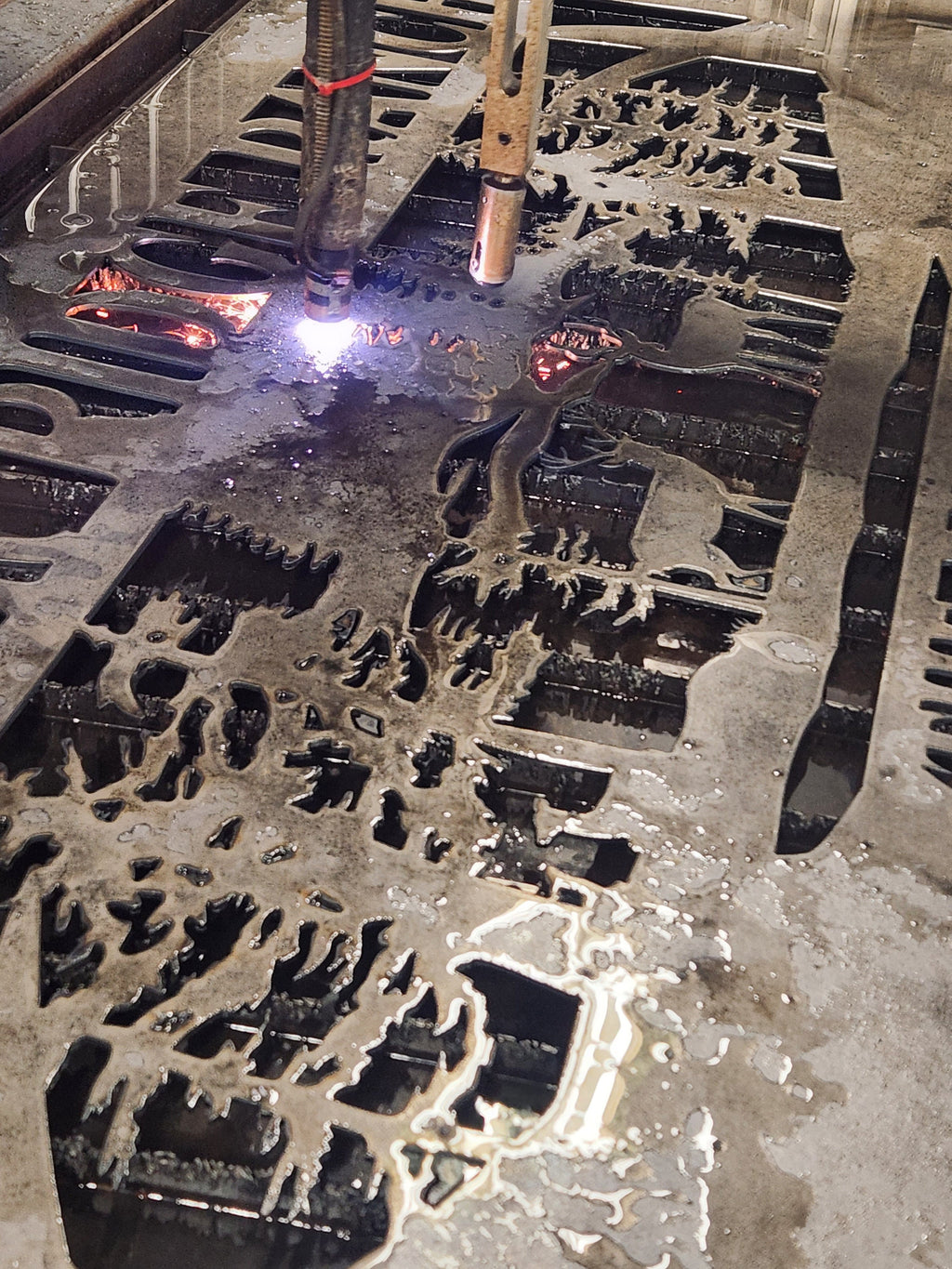 CNC plasma cutting the Whitetail Deer Antler Forest design
