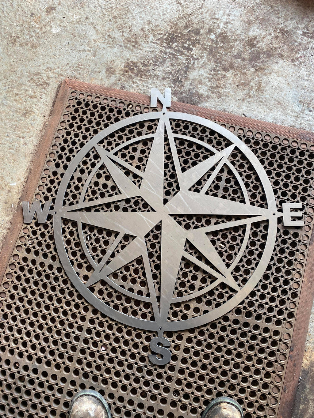 Double Ring Compass Rose finished metal example