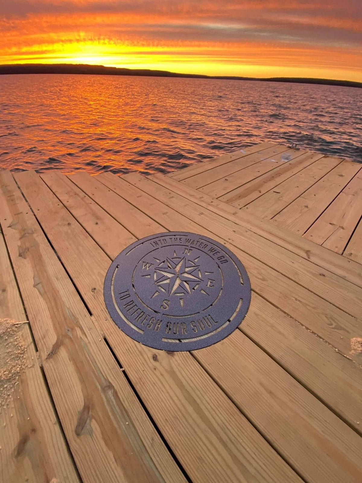 Compass Rose Round Sign finished metal example (photo 2)