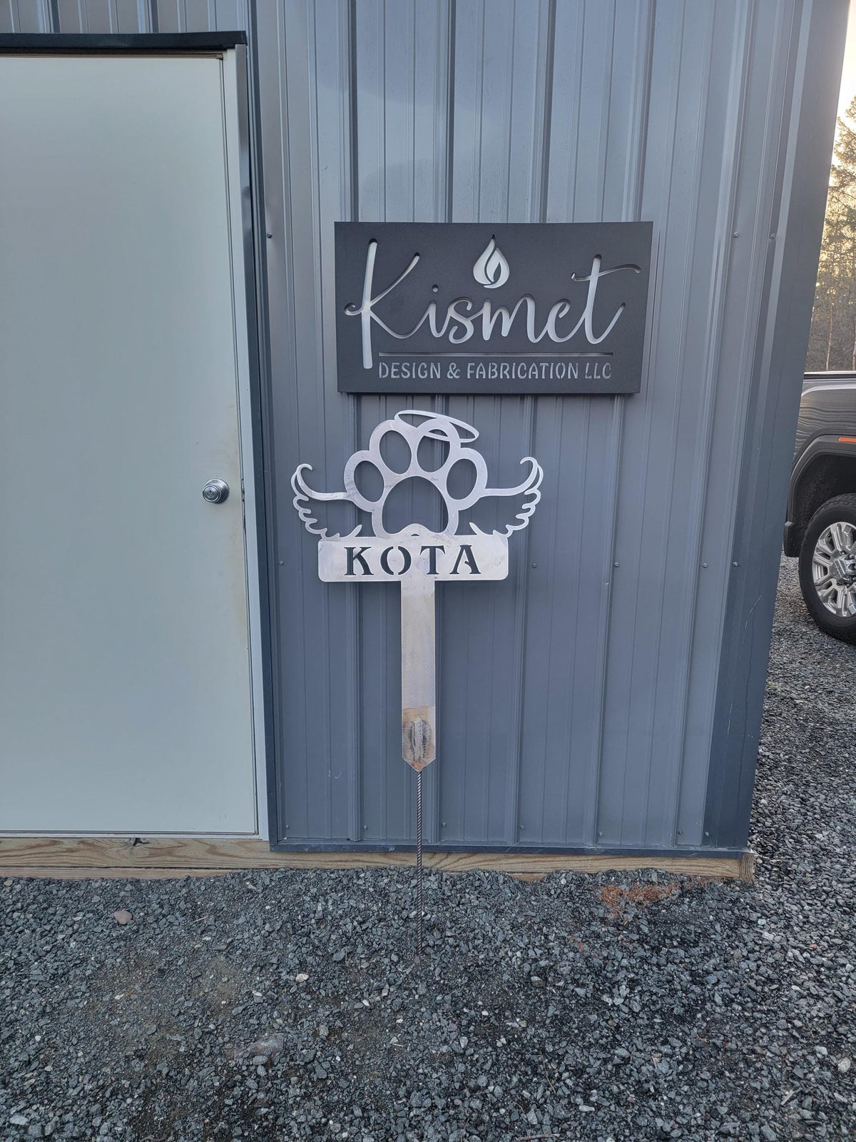 Dog Paw Halo Memorial Stake finished metal example