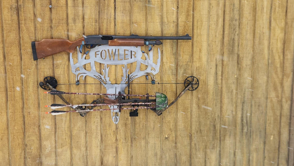 Deer Skull Gun Bow Hanger finished metal example (photo 2)