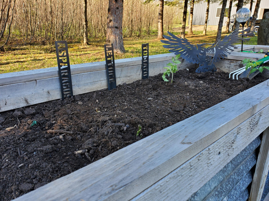 Owl Garden Stake finished metal example (photo 3)
