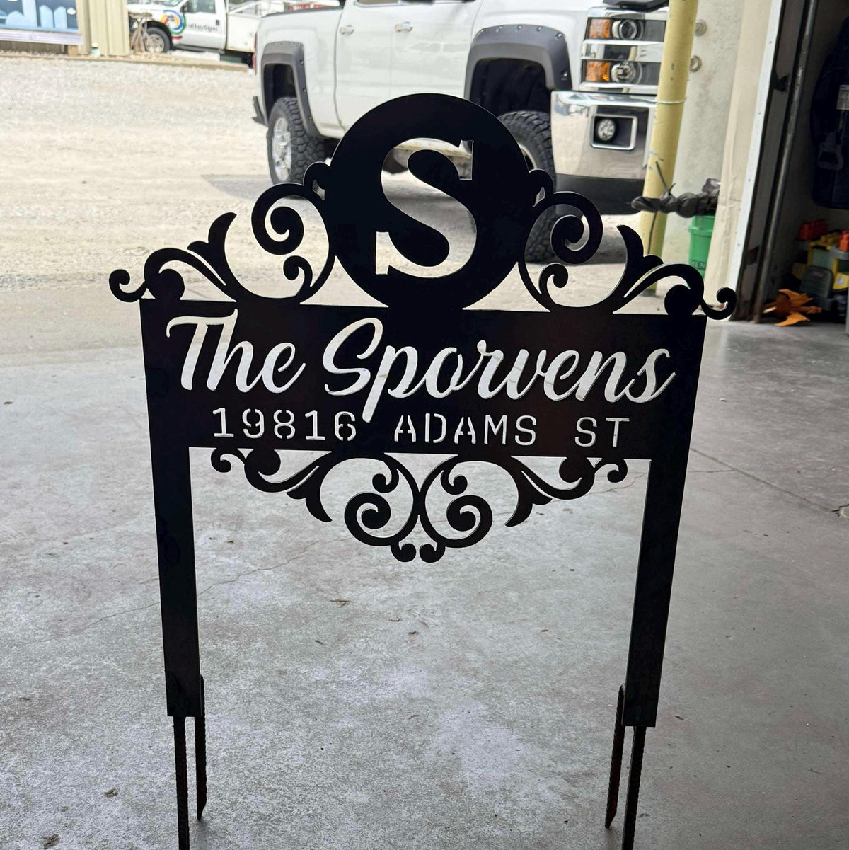 A–Z Monogram Yard Signs finished metal example