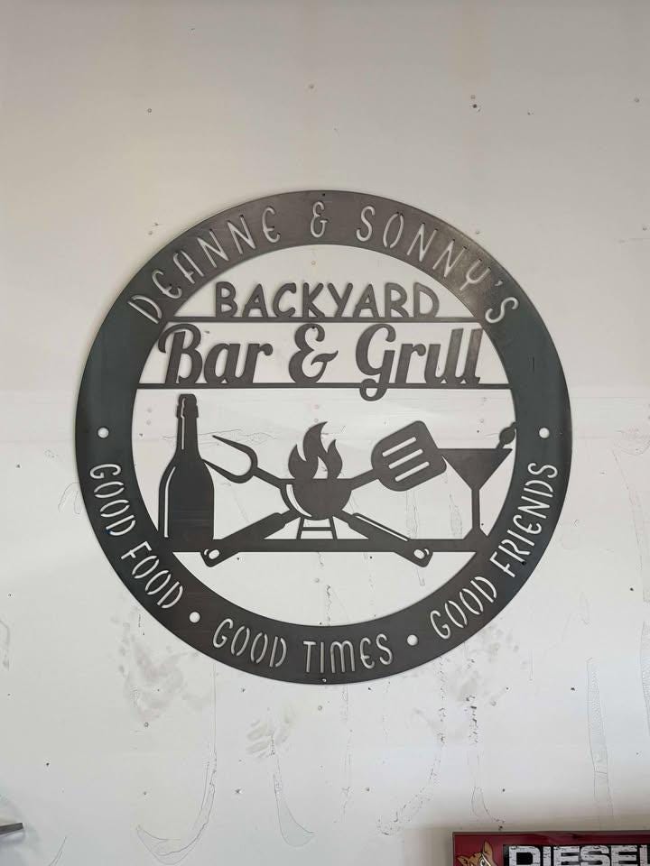 Backyard Bar and Grill Round Sign DXF/SVG design preview with file details